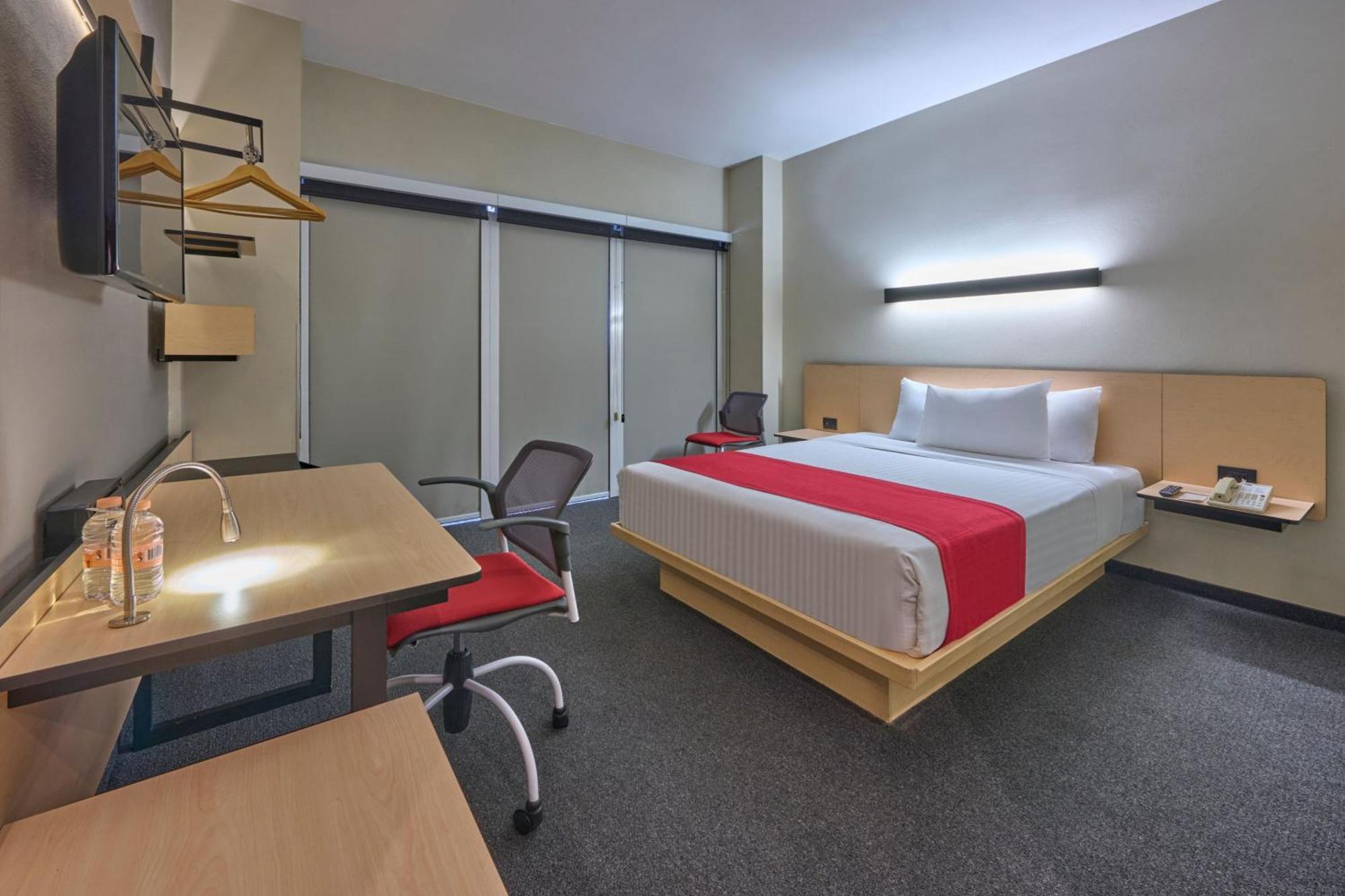 City Express Plus By Marriott Ciudad De Mexico Patio Universidad Buitenkant foto