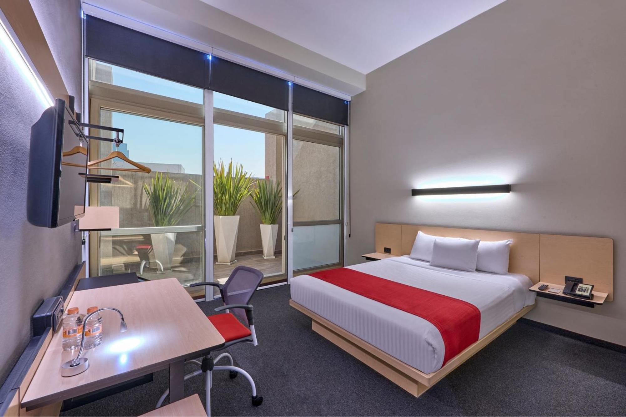 City Express Plus By Marriott Ciudad De Mexico Patio Universidad Buitenkant foto